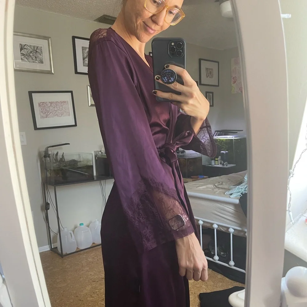 Victoria’s Secret Robe - Picture 3 of 5